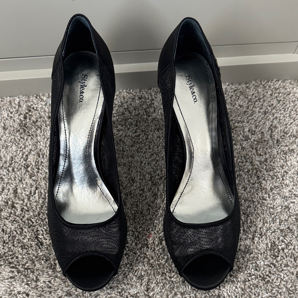 Style & Co. Elegant Black Peep Toe Heels